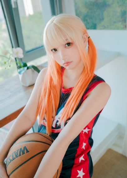 迷人服务员bd高清
