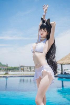 赤裸红唇